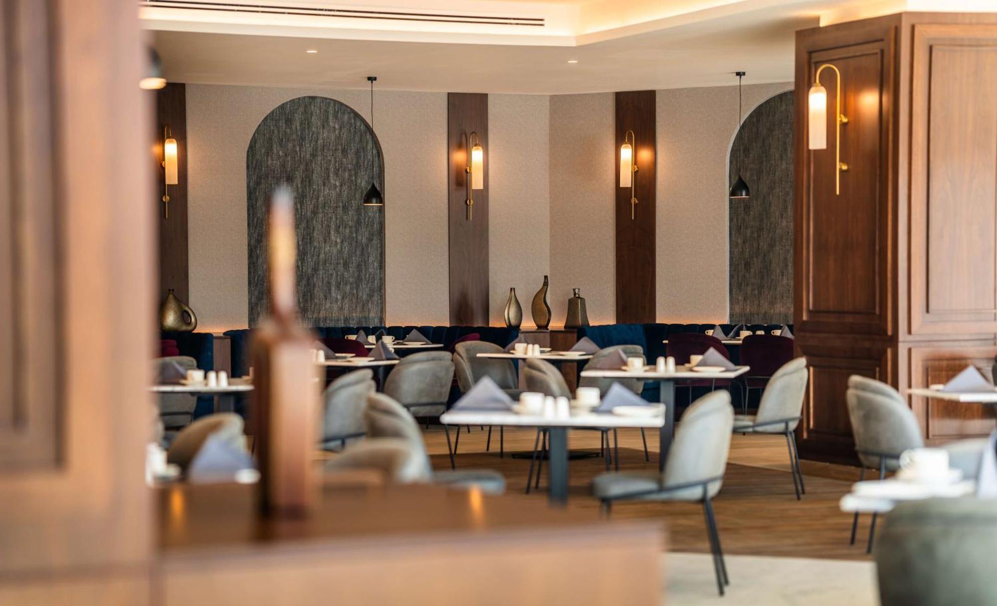 Radisson Blu Hotel, Amman Galleria Mall Exteriör bild The restaurant