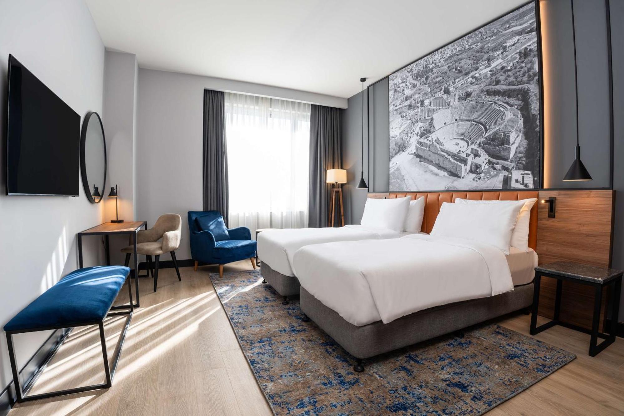 Radisson Blu Hotel, Amman Galleria Mall Exteriör bild Deluxe room