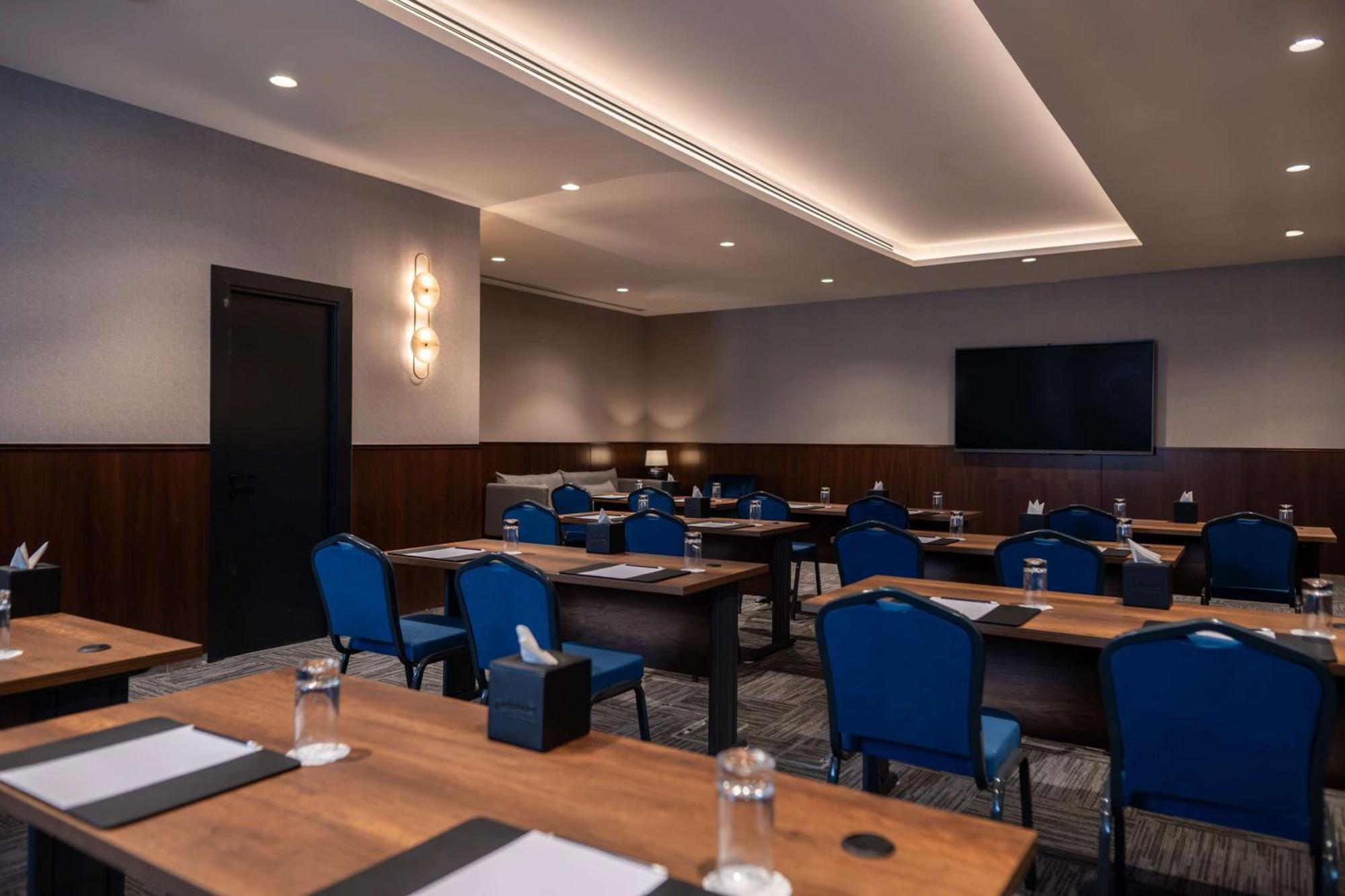 Radisson Blu Hotel, Amman Galleria Mall Exteriör bild Meeting room