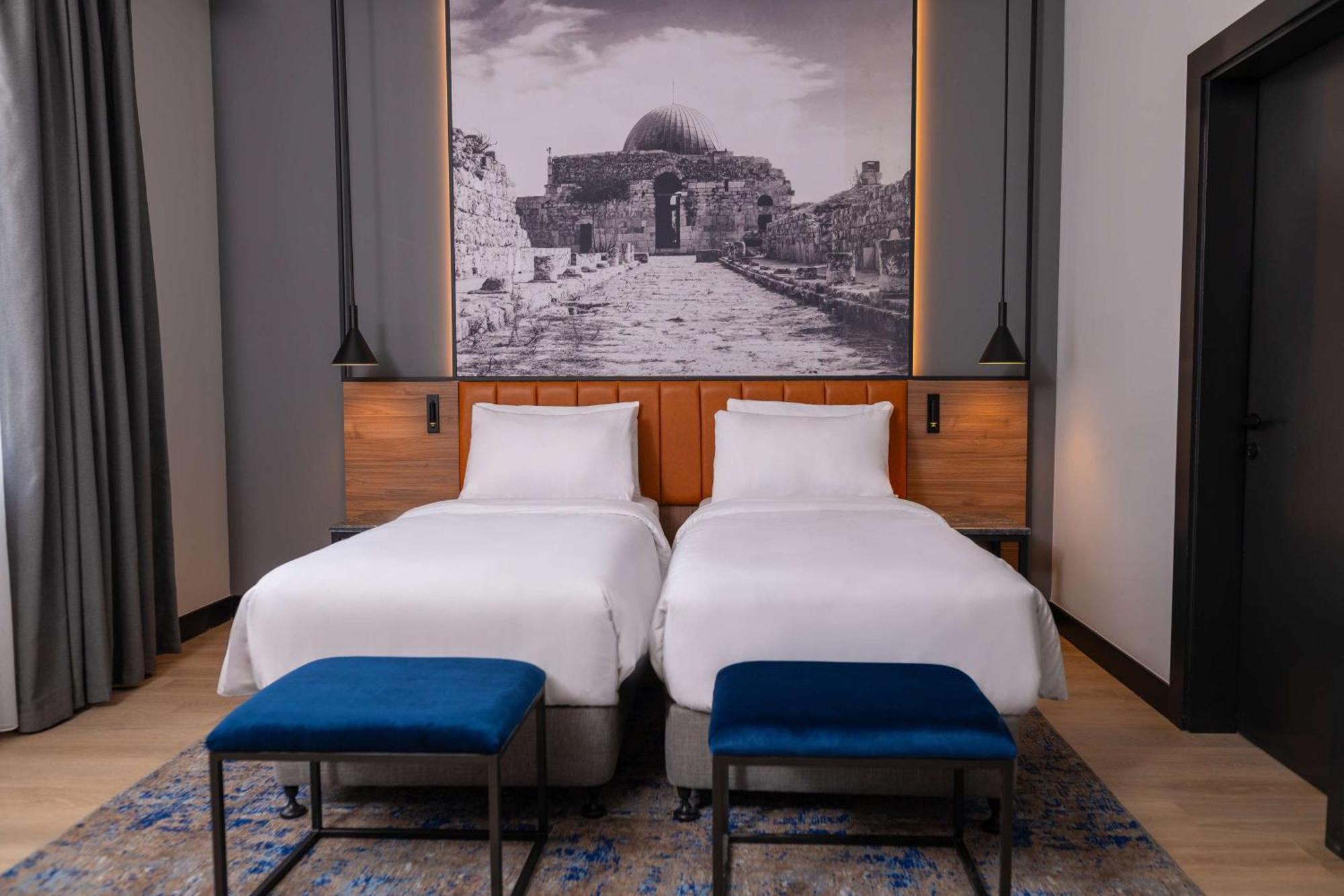 Radisson Blu Hotel, Amman Galleria Mall Exteriör bild Deluxe room