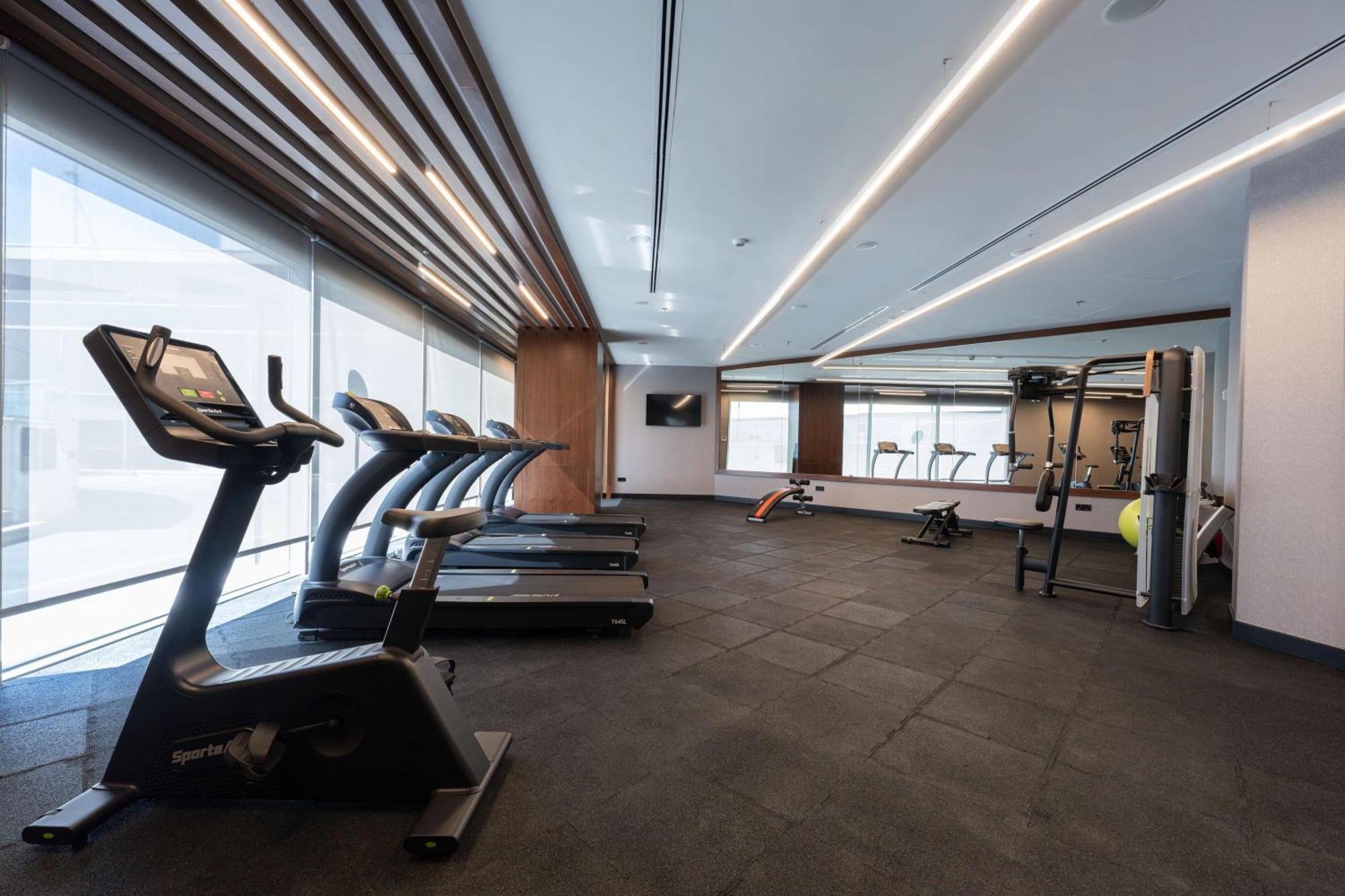 Radisson Blu Hotel, Amman Galleria Mall Exteriör bild The gym at the hotel